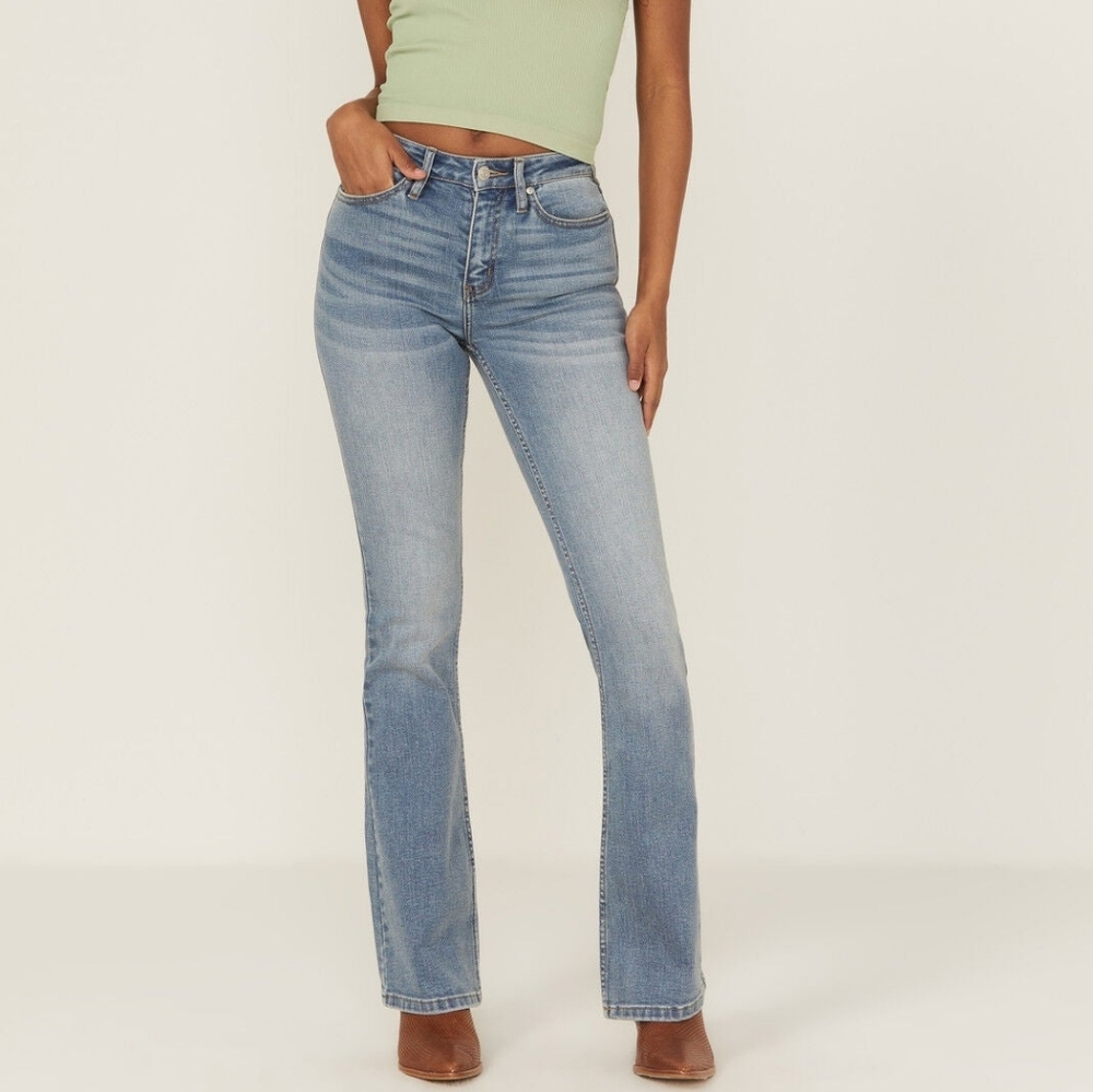 Cleo + Wolf South Coast High Rise Modern Bootcut Jeans Size 29 W x 36 L